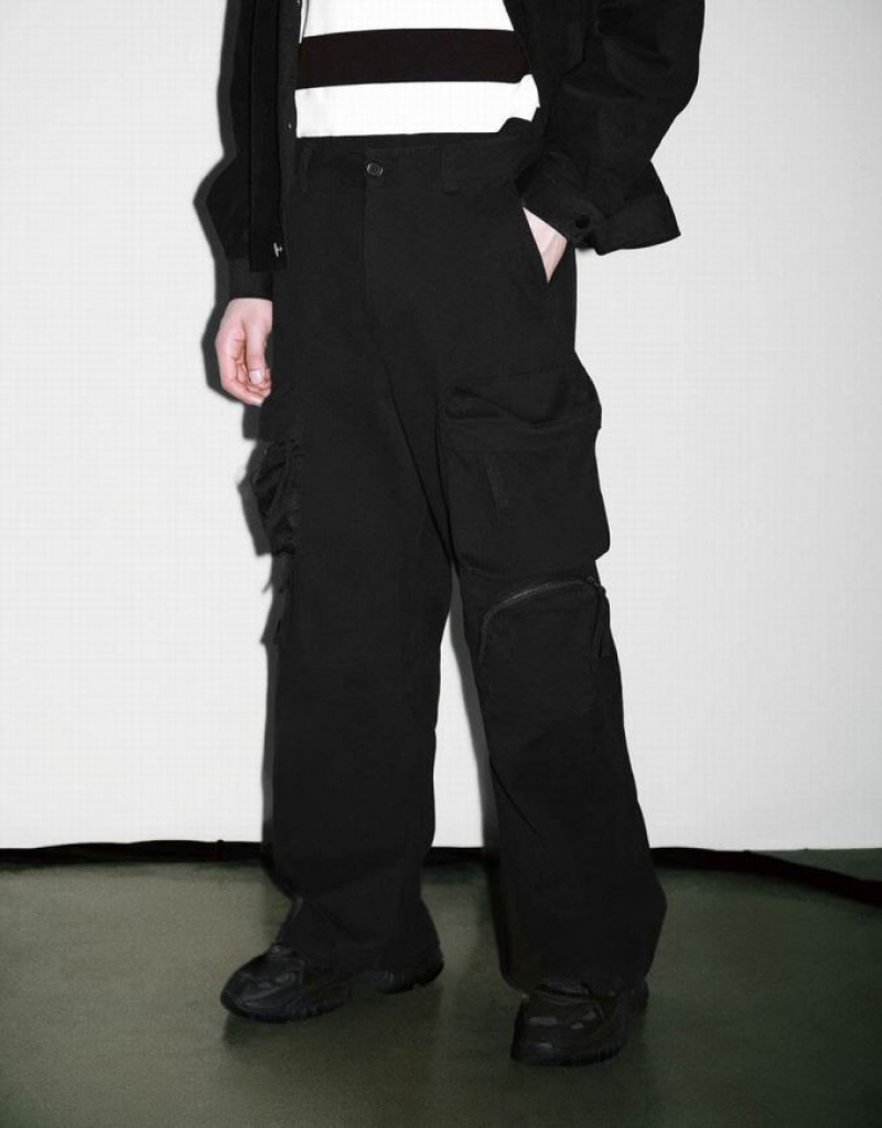 Black Urban Revivo Multi Pockets Wide-Leg Men's Pants | 31957OVKW