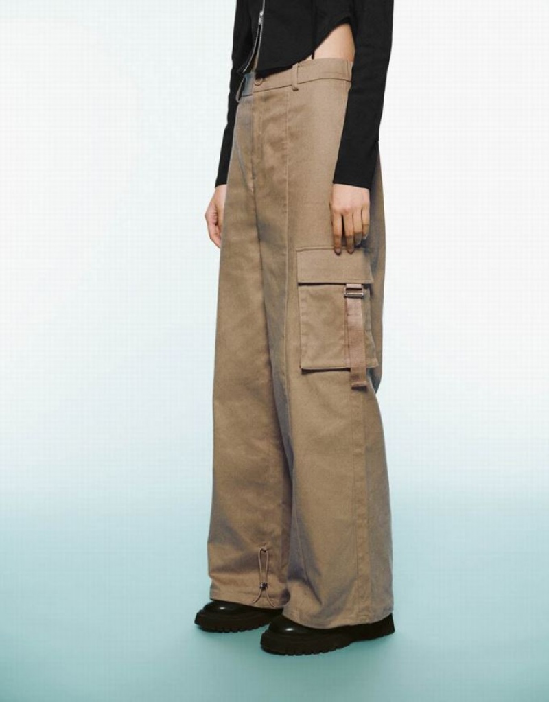 Green Urban Revivo Multi-Pocket Women's Joggers | 97684USAM