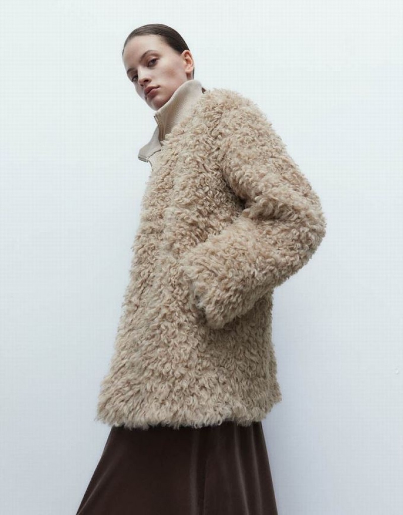 Khaki Urban Revivo Faux Fur 2 In 1 Women's Jacket | 01953HMVC