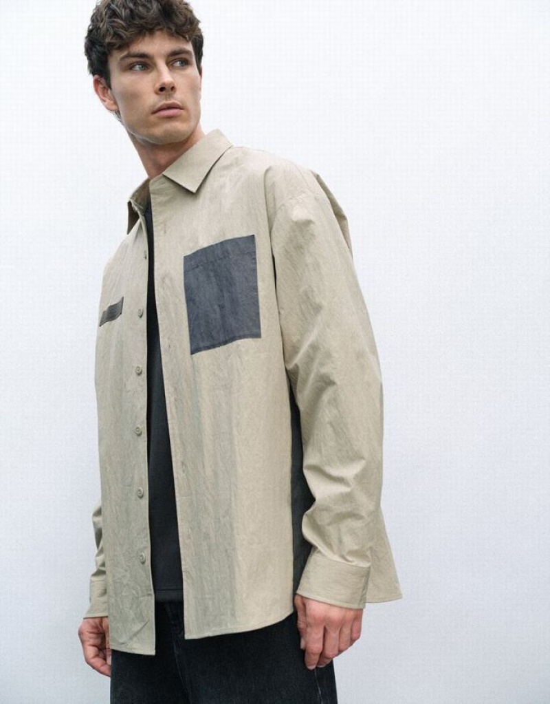 Light Grey Urban Revivo Colorblocks Loose Men's Shirts | 49132QMHX