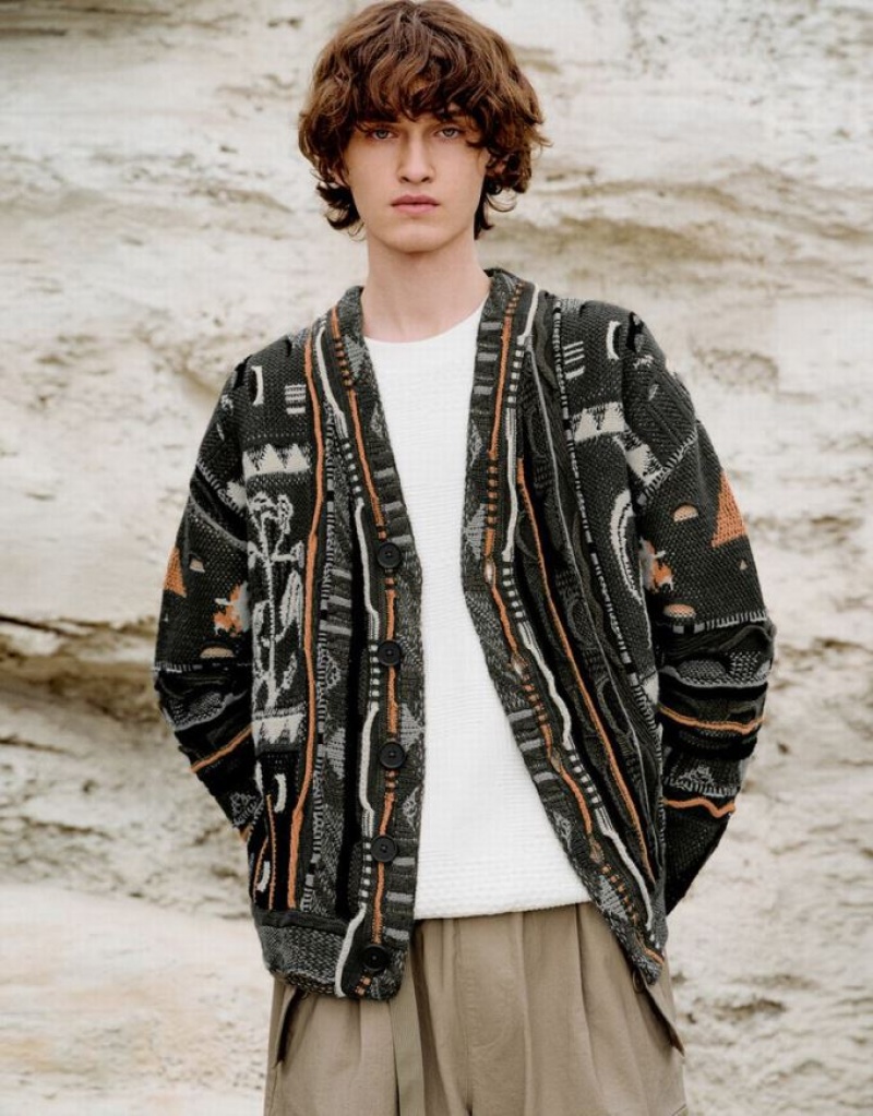 Multicolor Urban Revivo Embroidered V-Neck Knitted Men\'s Cardigan | 69140CJUK