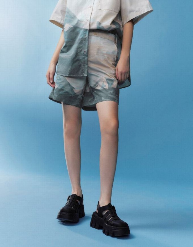 Multicolor Urban Revivo Printed Women's Shorts | 08296VUZL
