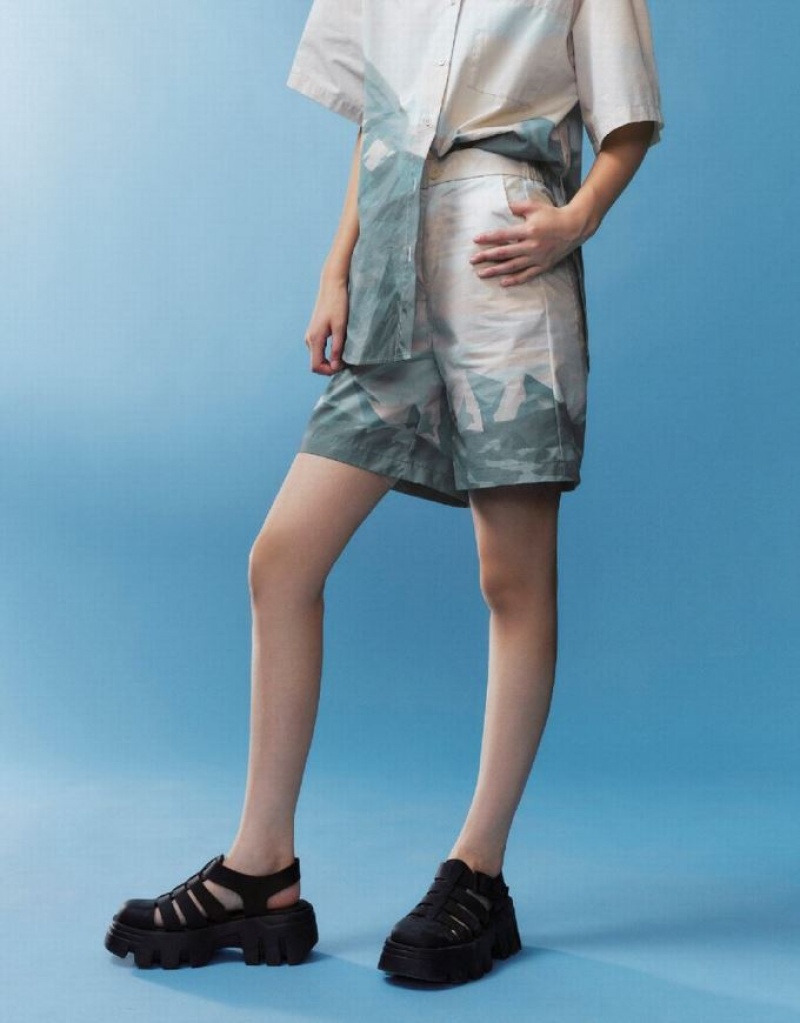 Multicolor Urban Revivo Printed Women's Shorts | 08296VUZL