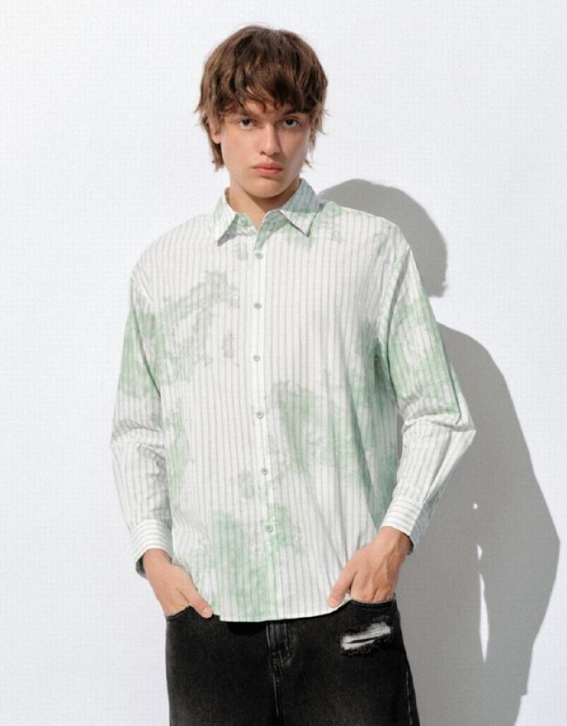 Multicolor Urban Revivo Striped Button Up Loose Men\'s Shirts | 79308WLZK