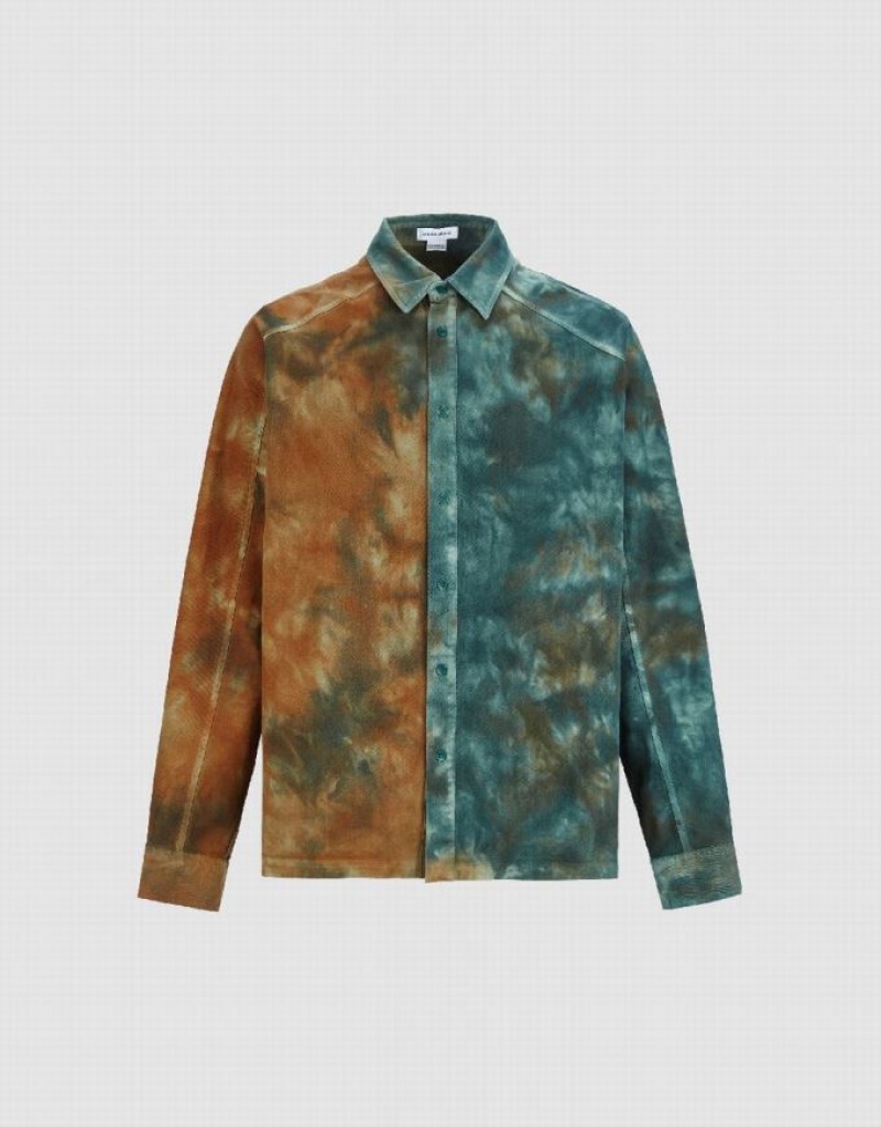 Multicolor Urban Revivo Two Toned Printed Loose Men's Shirts | 51028CUHP