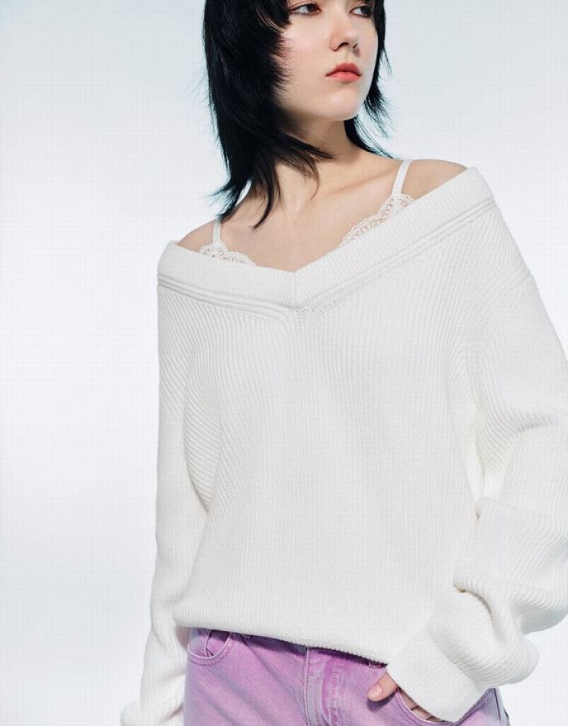 White Urban Revivo 2 In 1 V-Neck Knitted Women's Cardigan | 75641ENZA