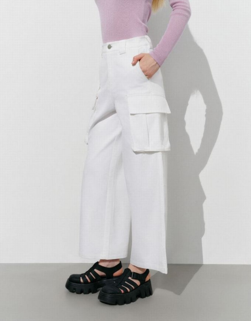 White Urban Revivo Multi-Pocket Straight Women's Pants | 16540ZKCE